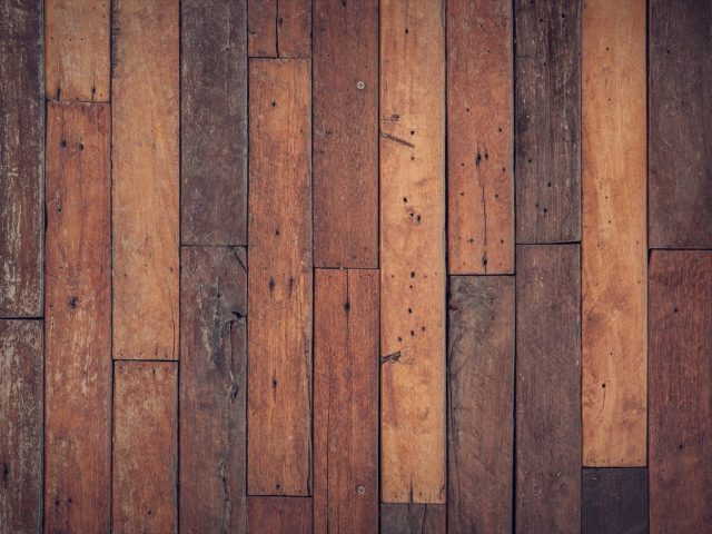 Comparatif carrelage vs vinyle pour le sol de cuisine